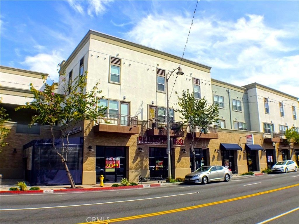 16674 Bellflower Boulevard, Bellflower