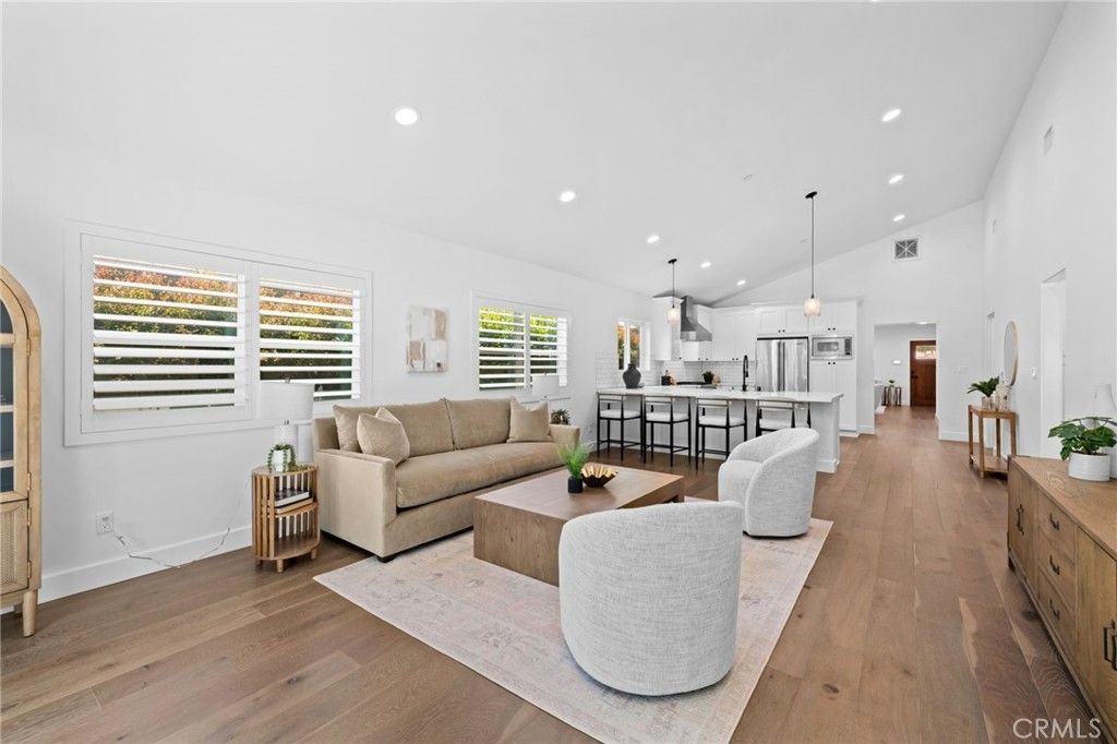 827 N Lamer, Burbank