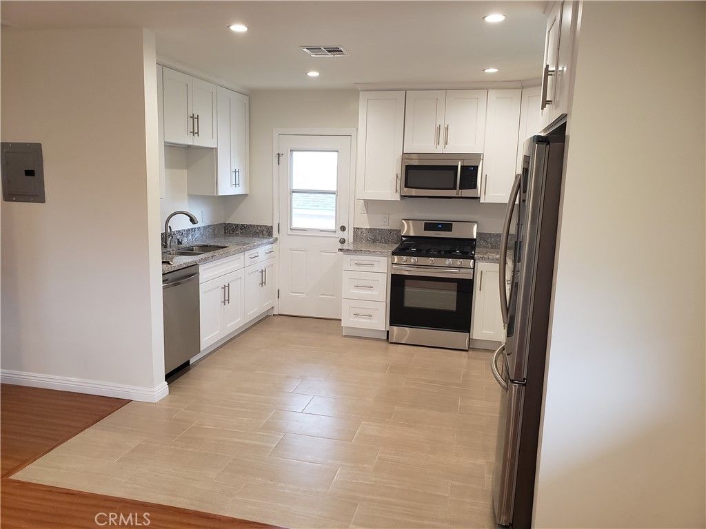 2515 1/2 Foothill Boulevard, La Crescenta