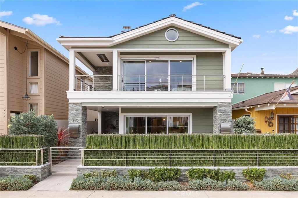 219 Diamond Avenue, Newport Beach