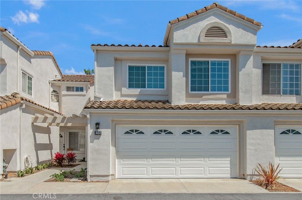 128 Agostino, Irvine