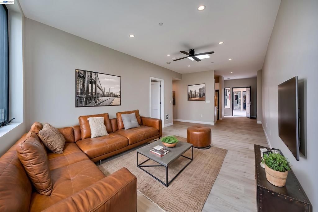 4202 Telegraph Ave, Oakland