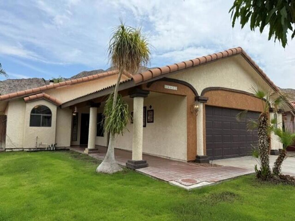 54420 Eisenhower Drive, La Quinta