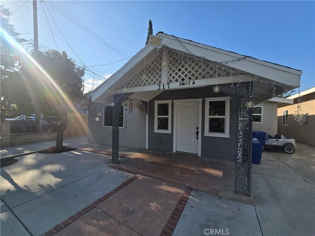 217 Belmont, Ontario