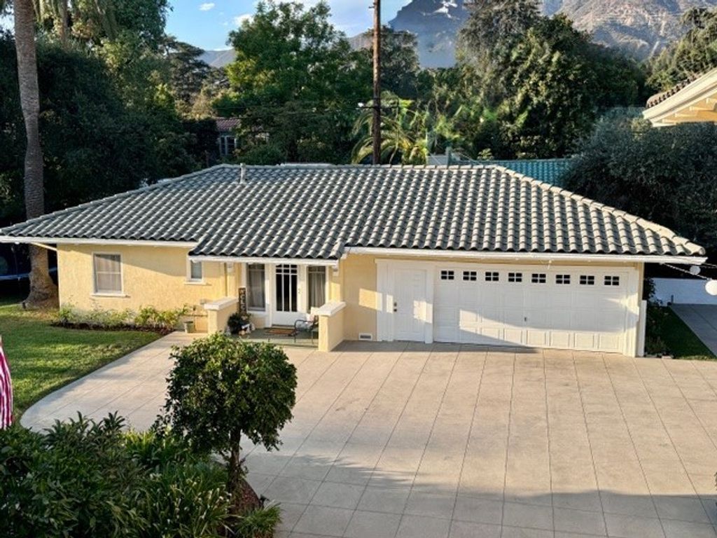 1325 E Altadena, Altadena