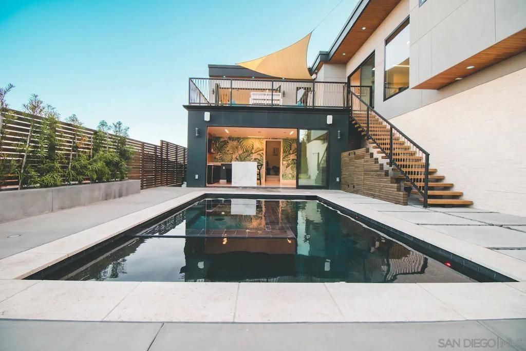 1892 Titus St, San Diego