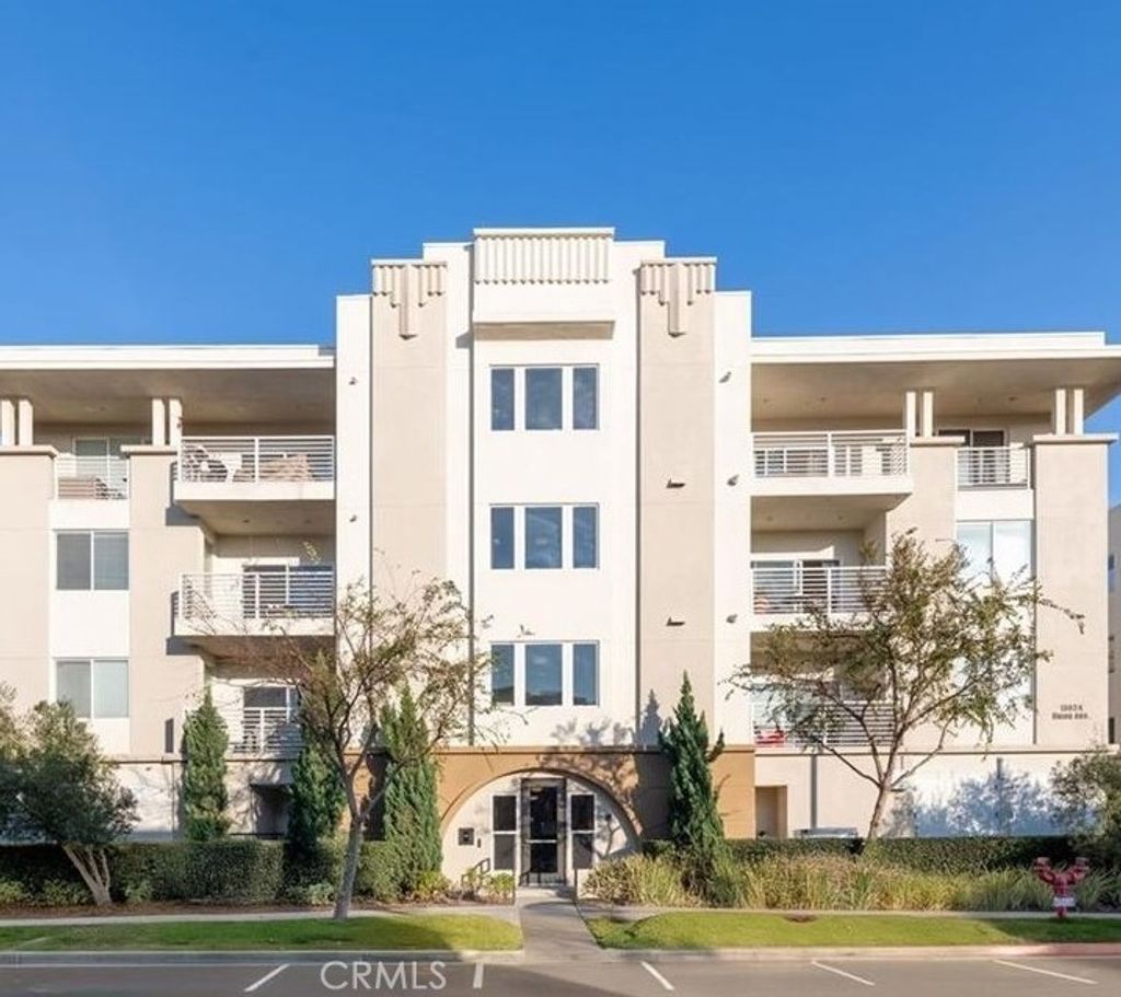 13024 Union, Hawthorne