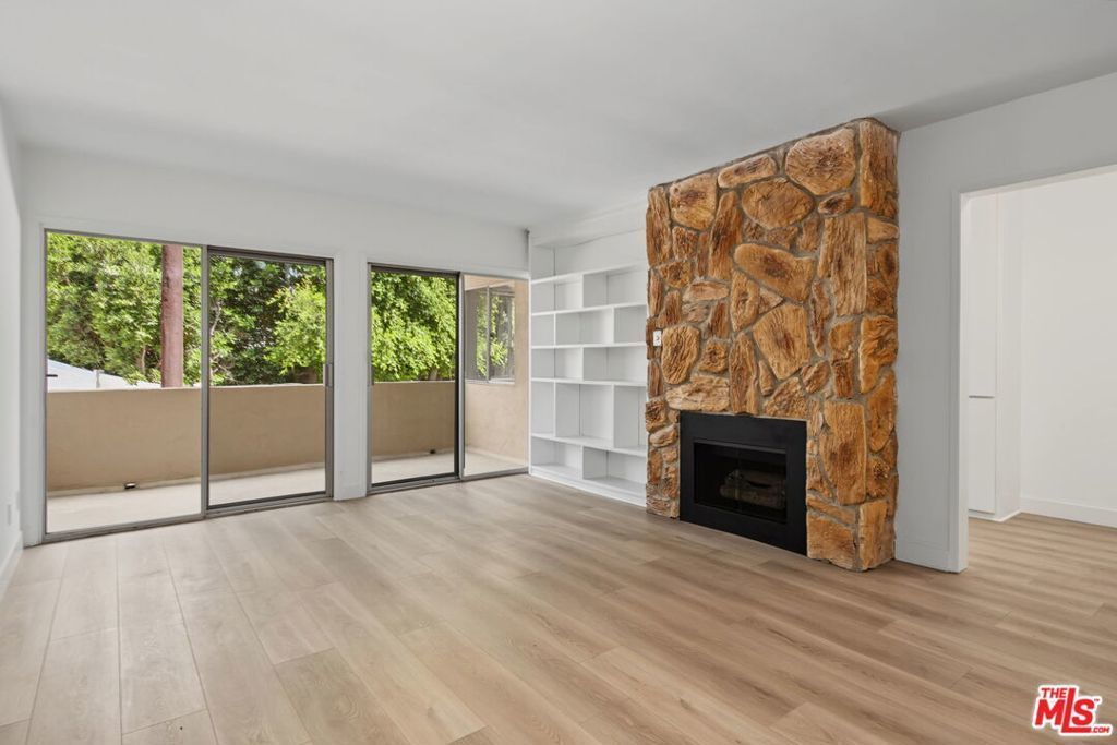16169 W Sunset Boulevard # 203, Los Angeles
