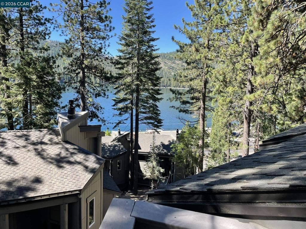 15466 Donner Pass Rd, Truckee