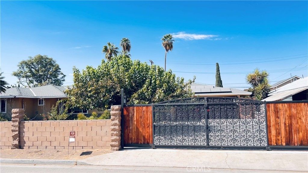 208 W 2nd Street # B, Buttonwillow
