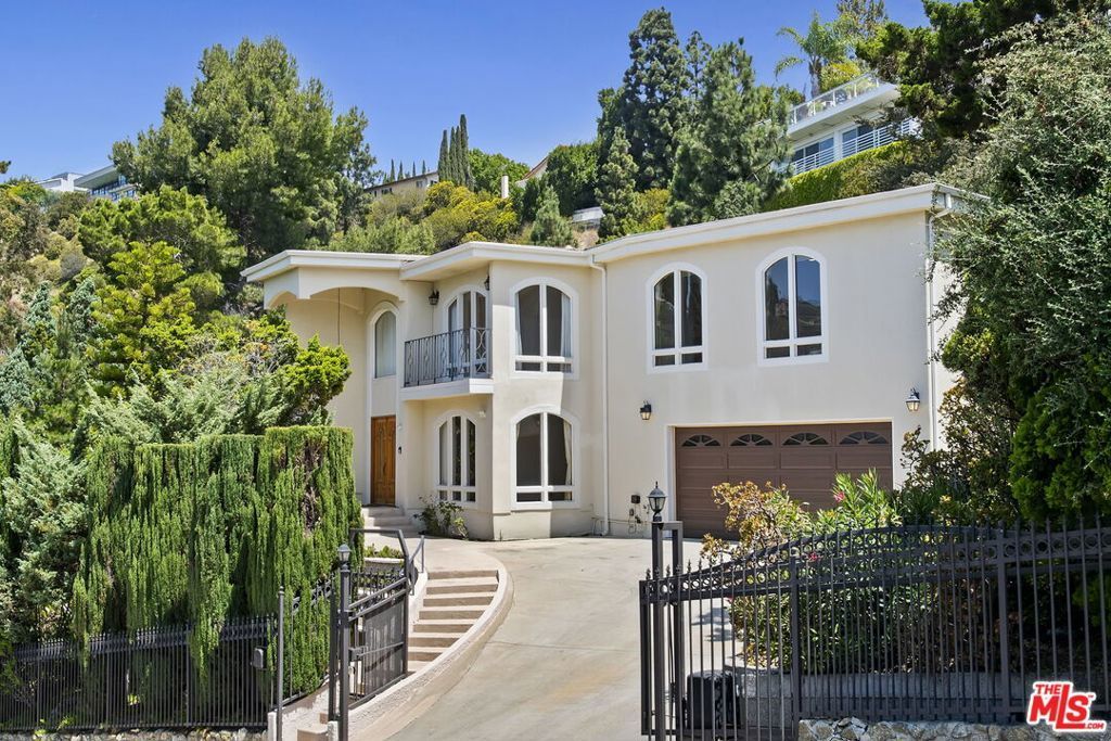 7863 Electra Drive, Los Angeles