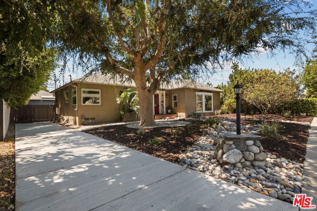 1748 Stanton Avenue, Glendale