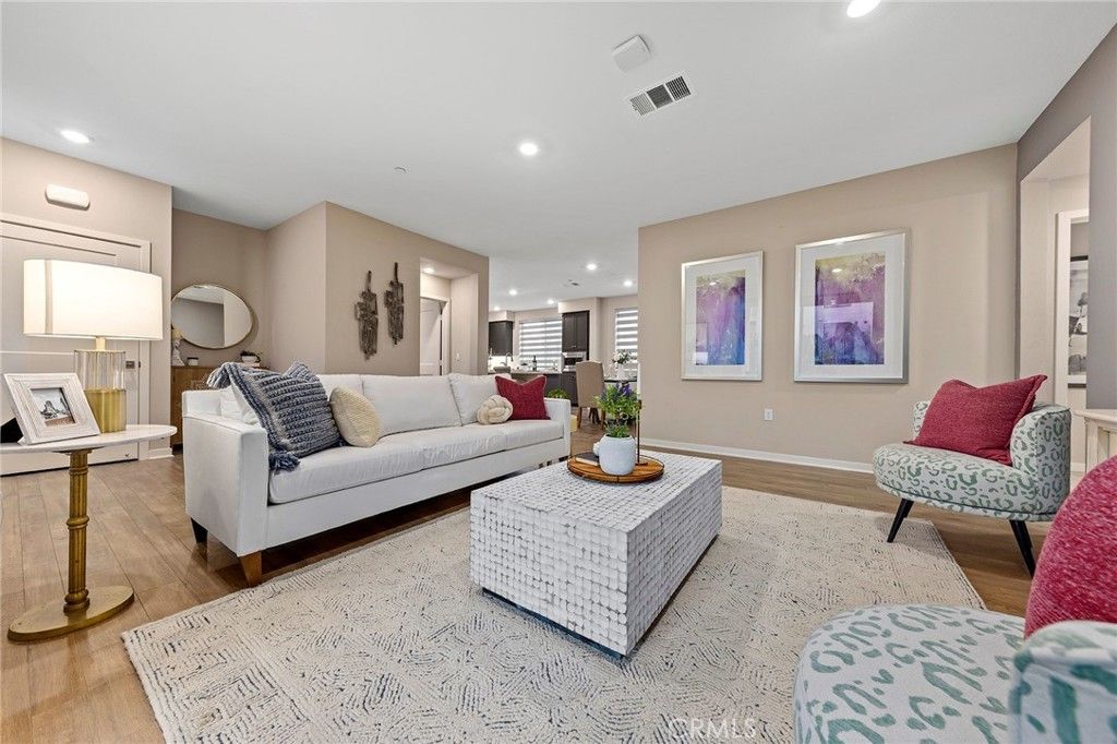 205 Bowery, Irvine