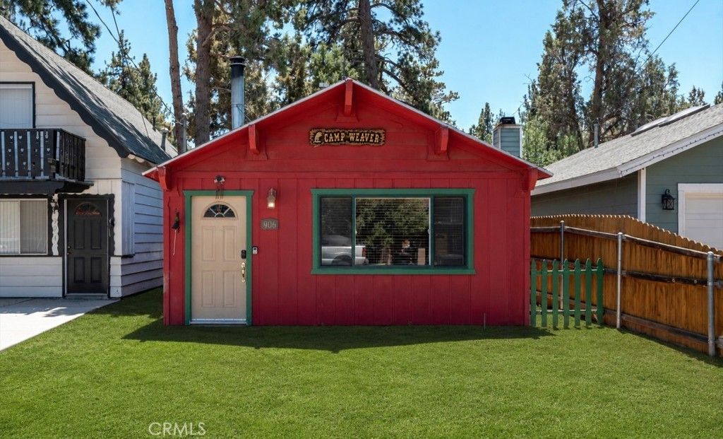 906 W Country Club Boulevard, Big Bear City