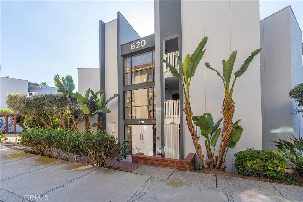 630 The Village # 107, Redondo Beach