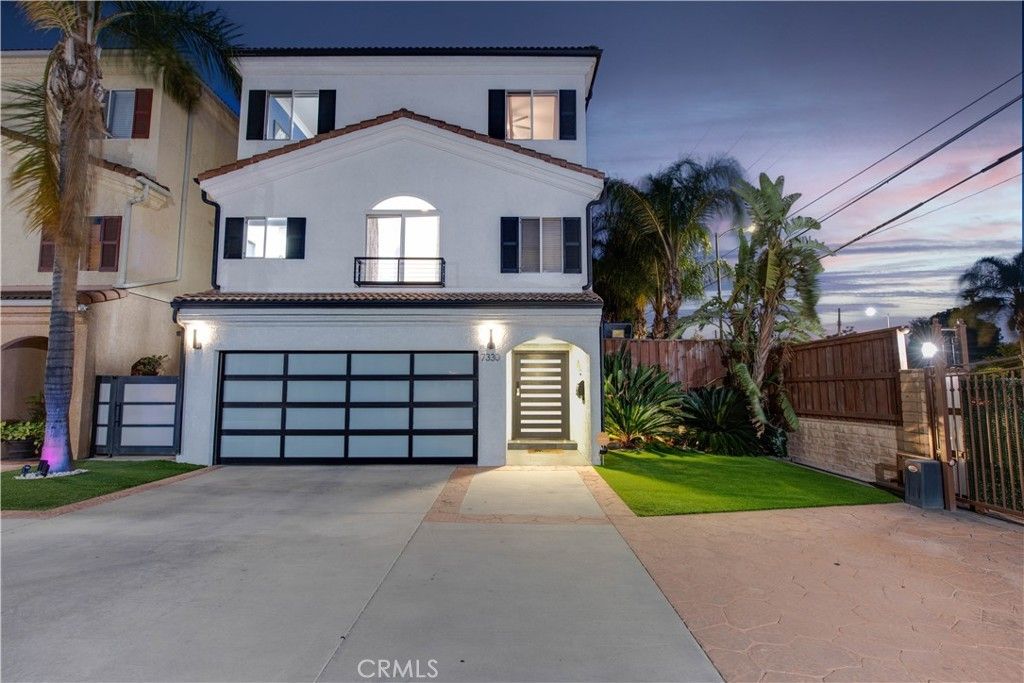 7330 De Soto, Canoga Park