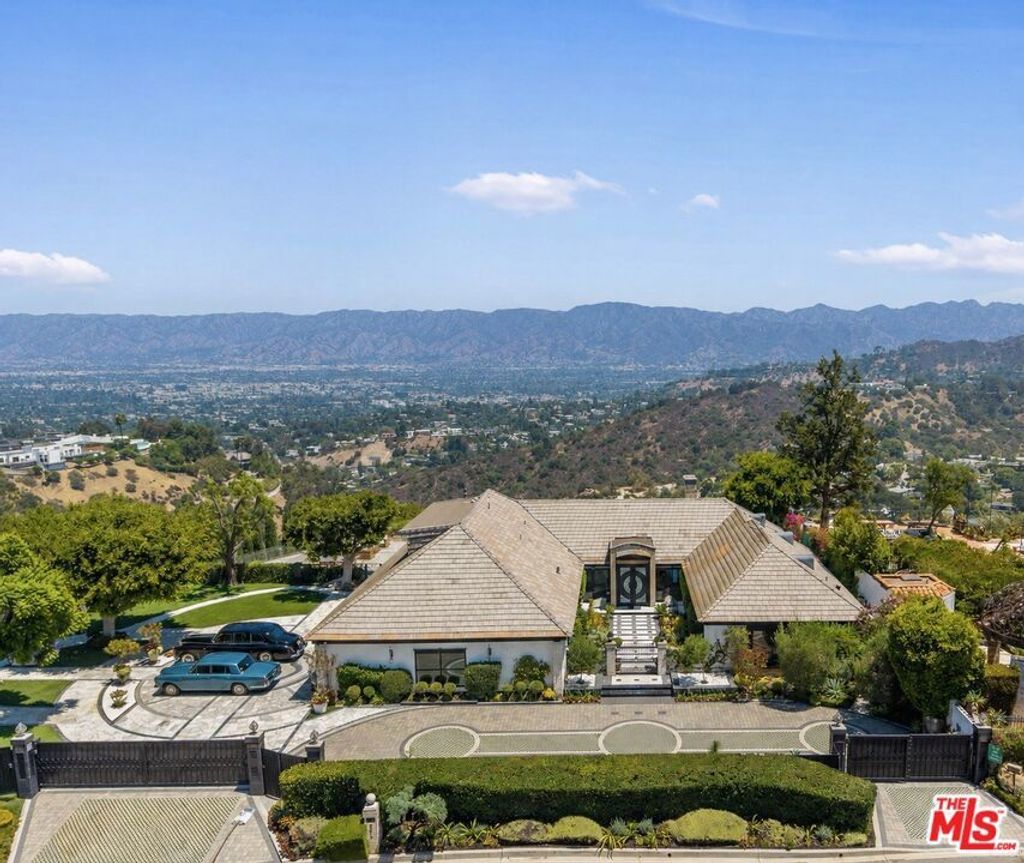 8416 Skyline Drive, Los Angeles