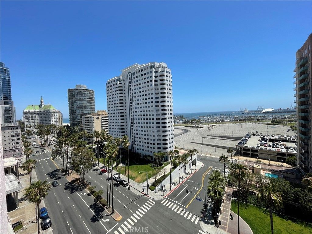 525 E Seaside # 1806, Long Beach