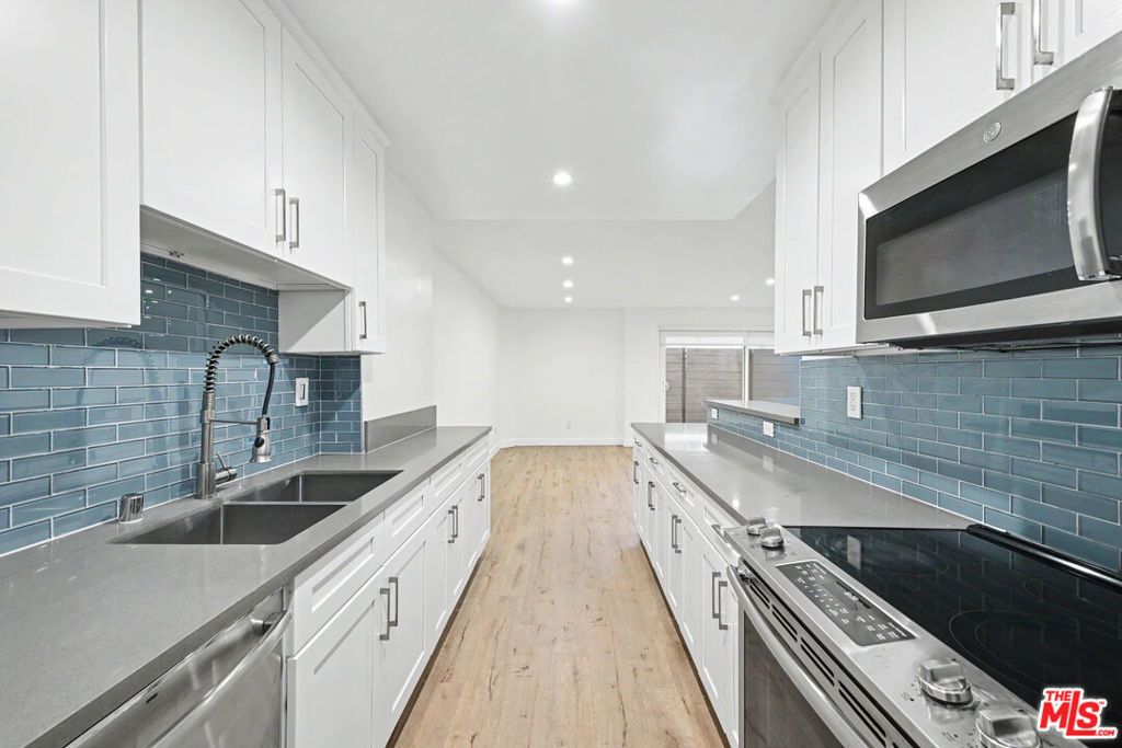 136 S Palm Drive # 103, Beverly Hills