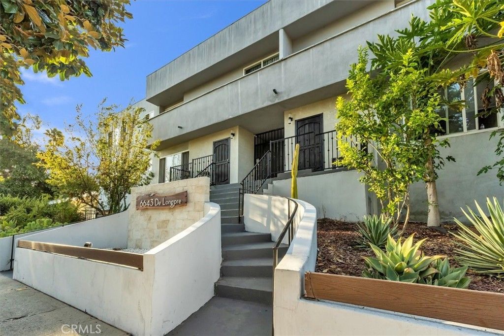6643 De Longpre # 10, Los Angeles