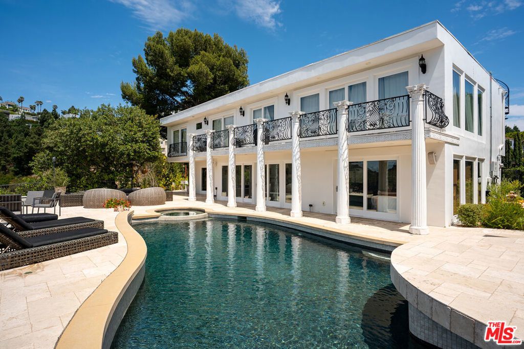 8020 Zeus Drive, Los Angeles