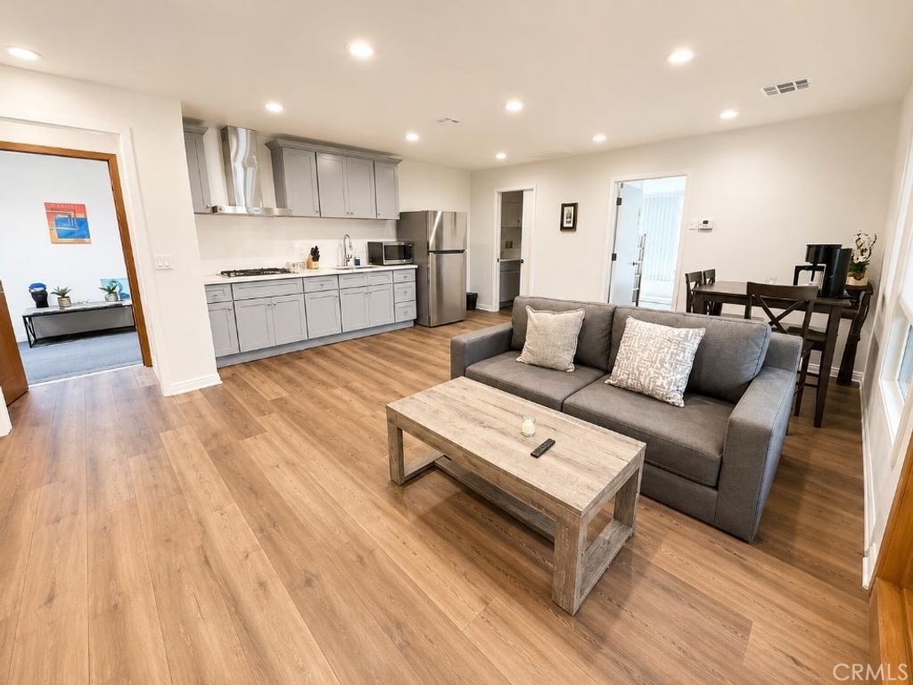 337 Washington Boulevard # 4, Marina Del Rey