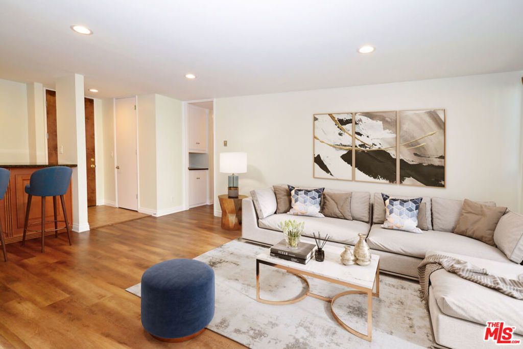5950 Canterbury Drive # C212, Culver City