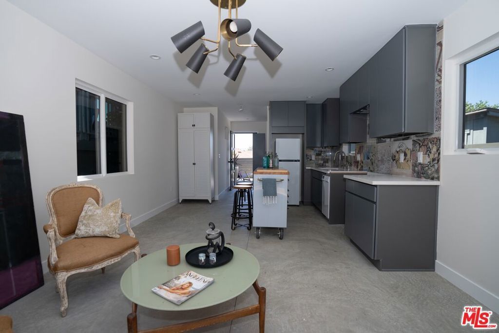 1365 3/4 Maltman Avenue, Los Angeles