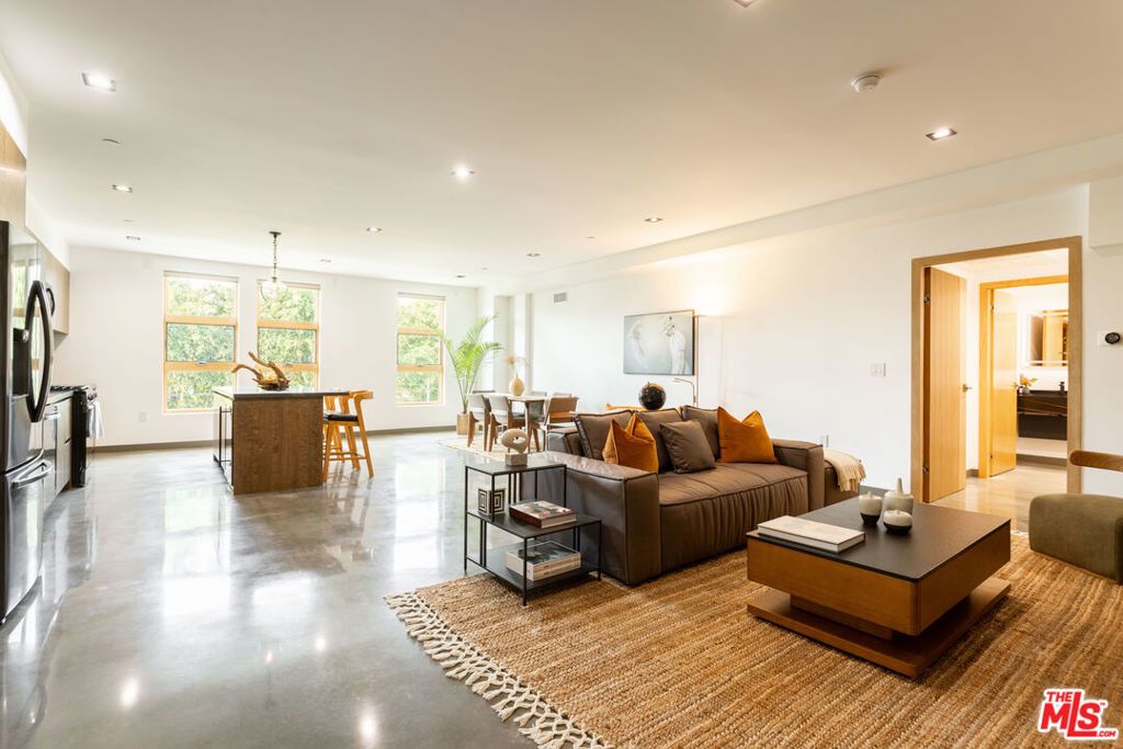547 N Sweetzer Avenue # Ph 303, West Hollywood