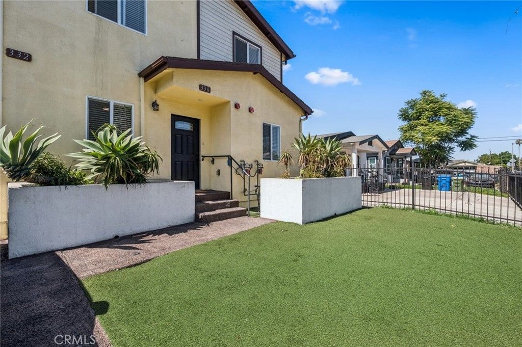 330 E 101st Street, Los Angeles