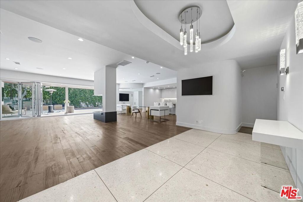 1455 S Castello Avenue, Los Angeles