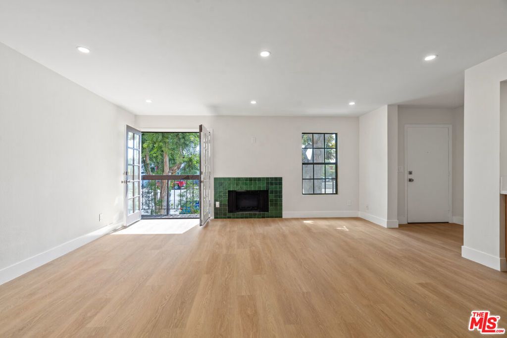 11759 Gateway Boulevard, Los Angeles