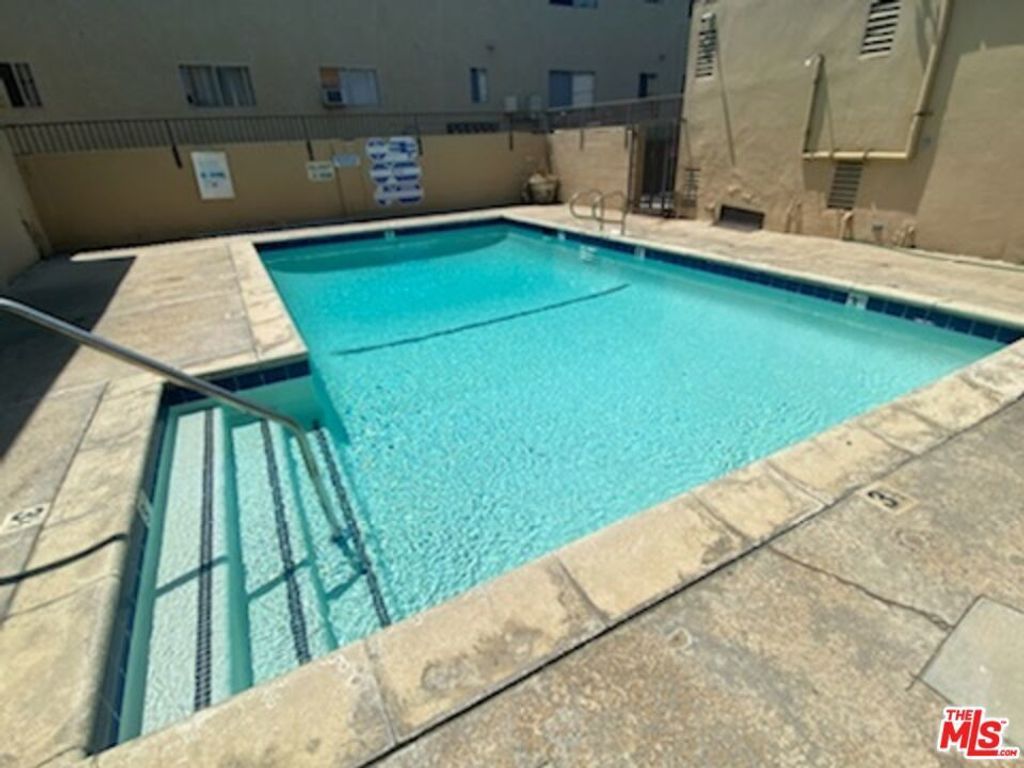 7925 Vineland Avenue # 9, Los Angeles