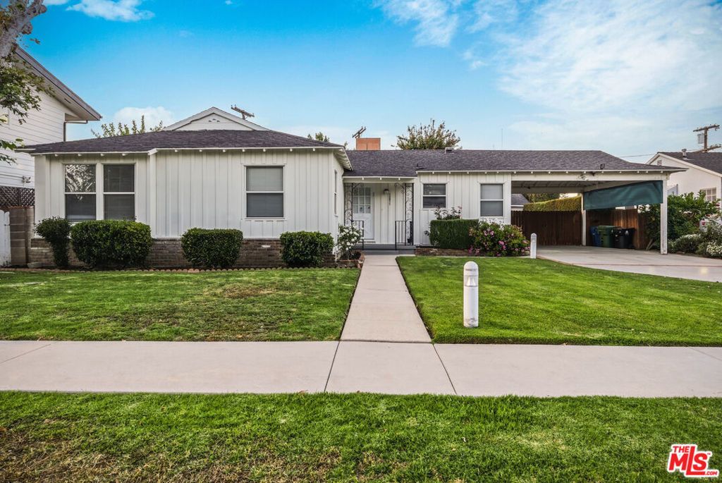 12811 Cumpston Street, Los Angeles