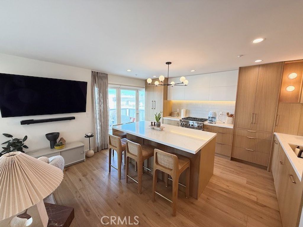 3302 Manhattan, Manhattan Beach