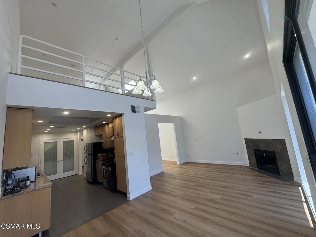 13331 Moorpark Street # 336, Sherman Oaks