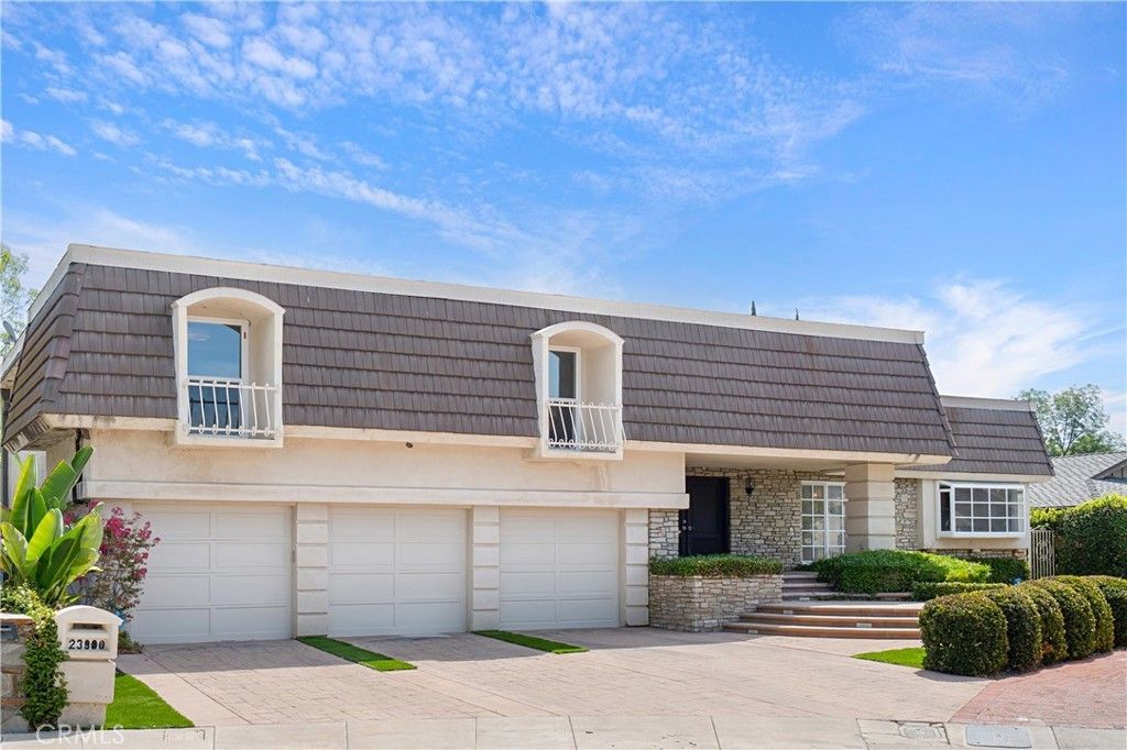23900 Berdon Street, Woodland Hills