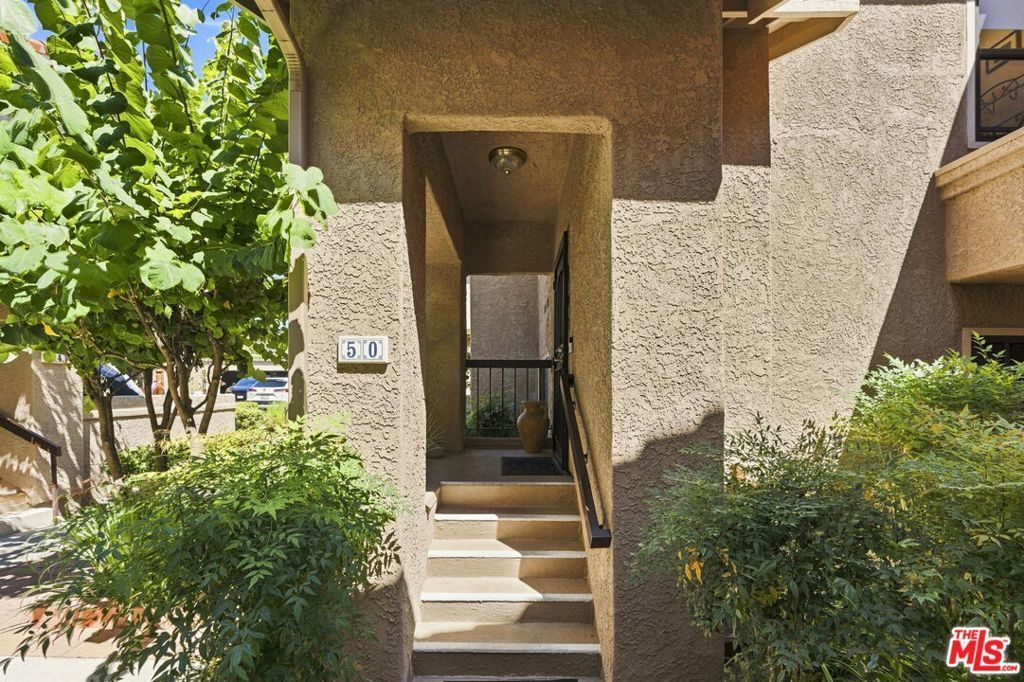 2352 Archwood Lane # 50, Simi Valley