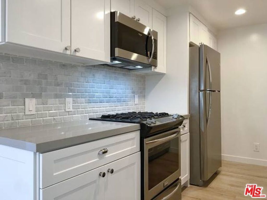 301 S Swall Drive # 203, Los Angeles