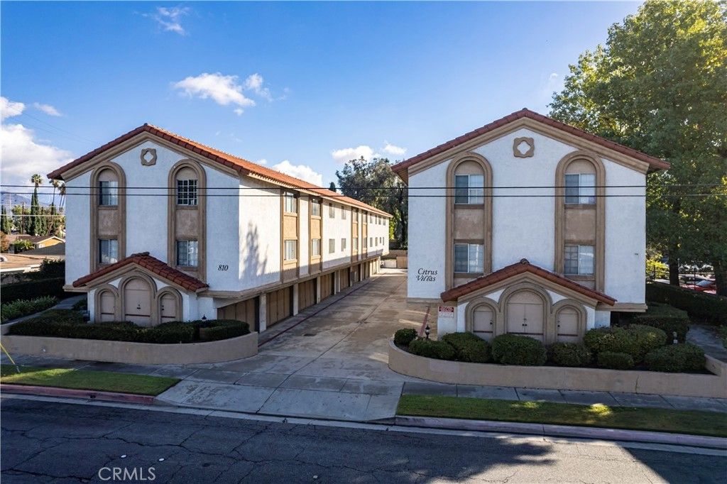 810 S Citrus # 11, Azusa