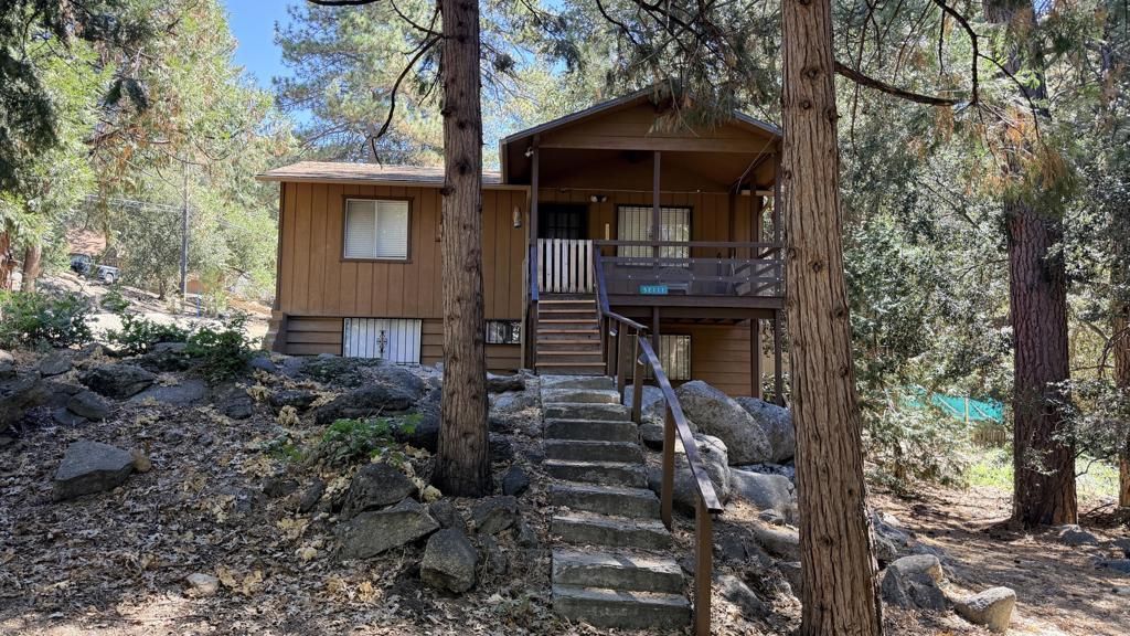 52111 Acorn Lane, Idyllwild