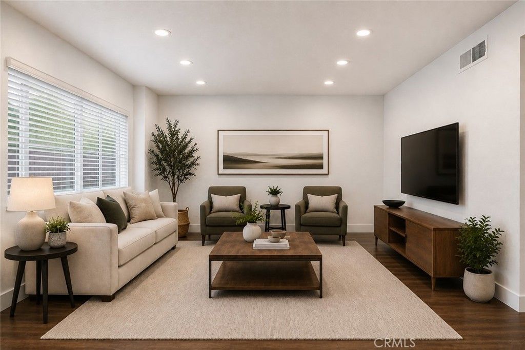 11808 Hamlin Street # 3, North Hollywood