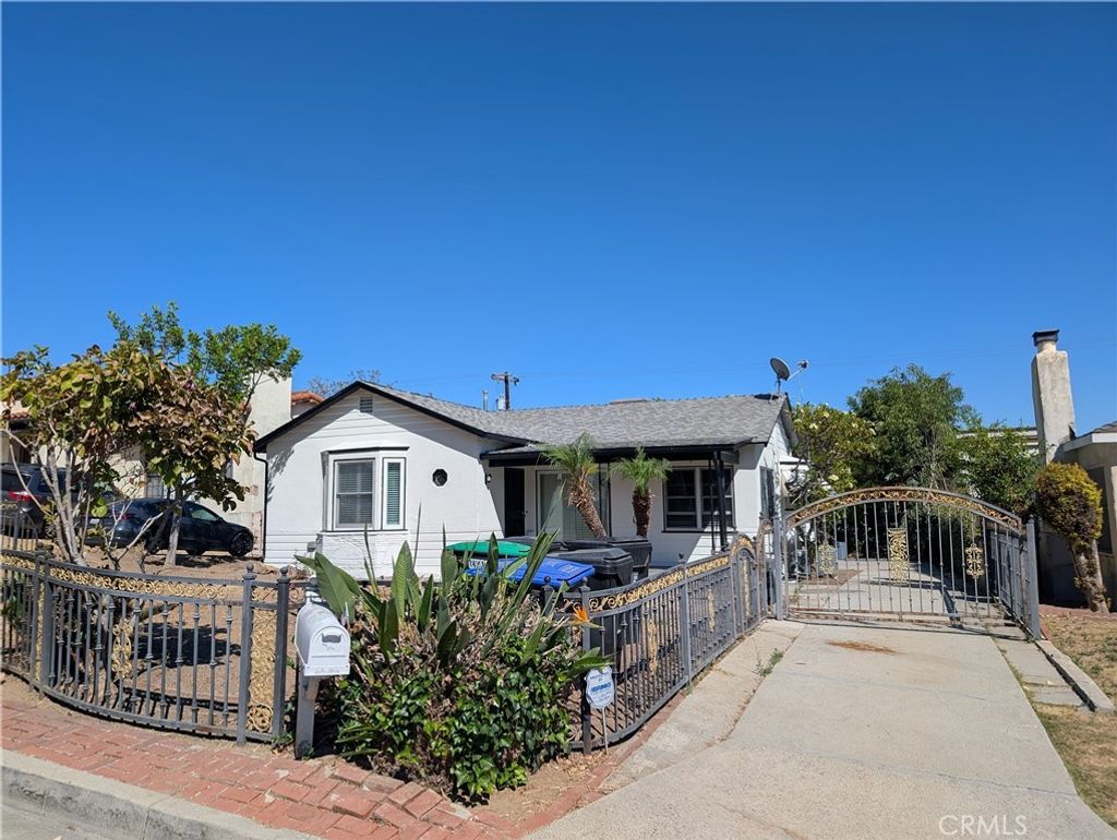 430 De La Fuente, Monterey Park