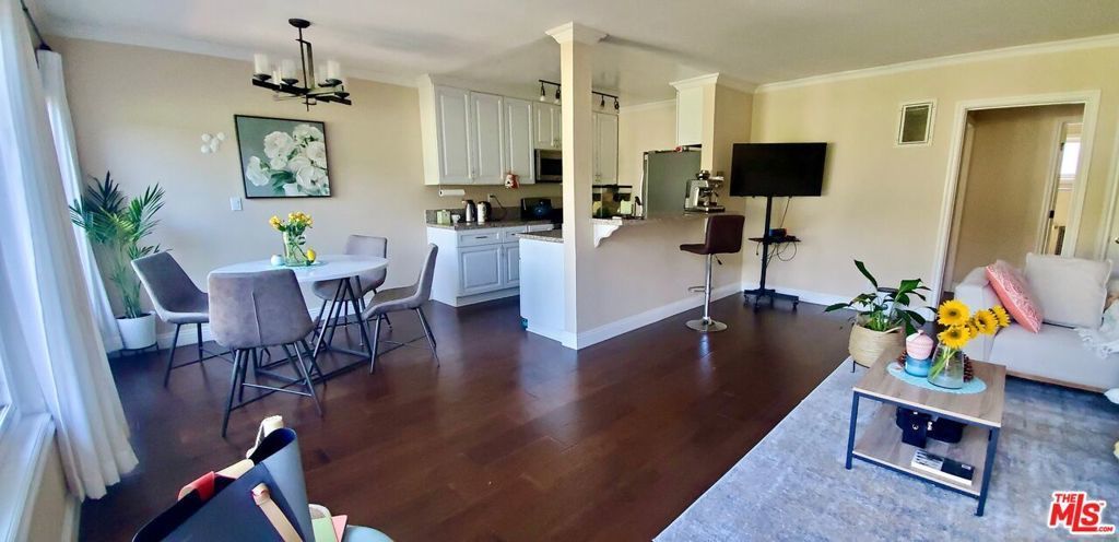 10600 Eastborne Avenue # 14, Los Angeles