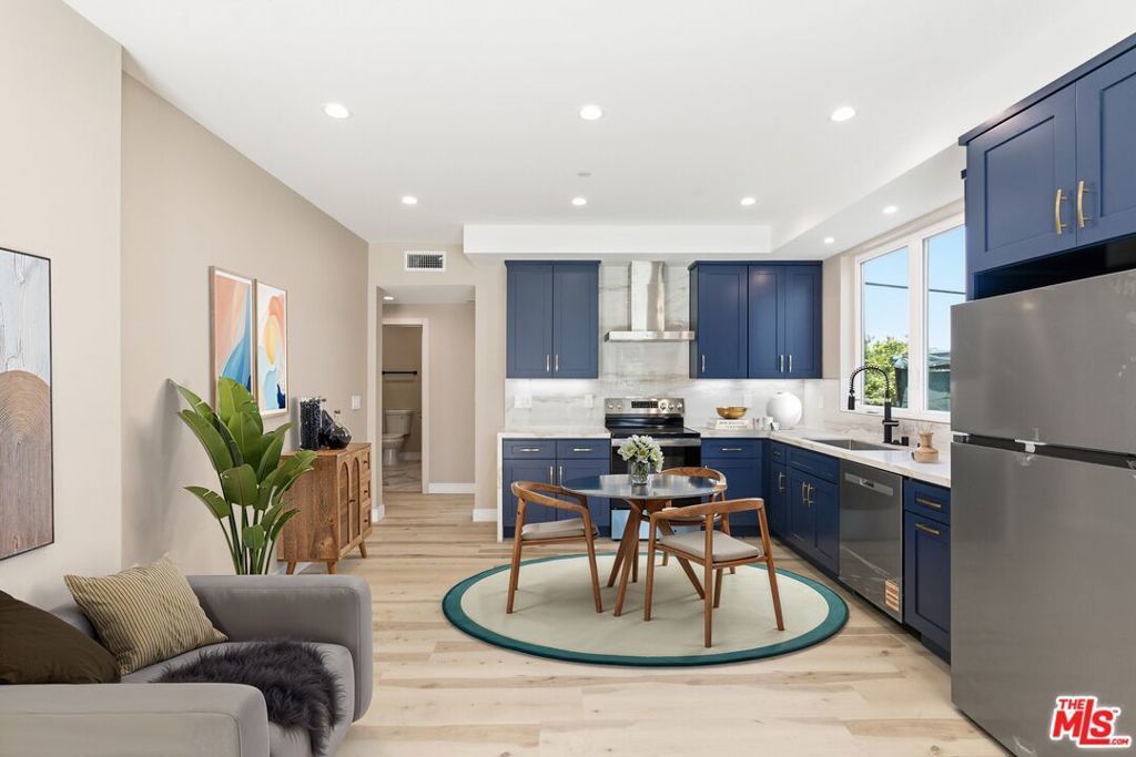 227 N Burlington Avenue # 3, Los Angeles