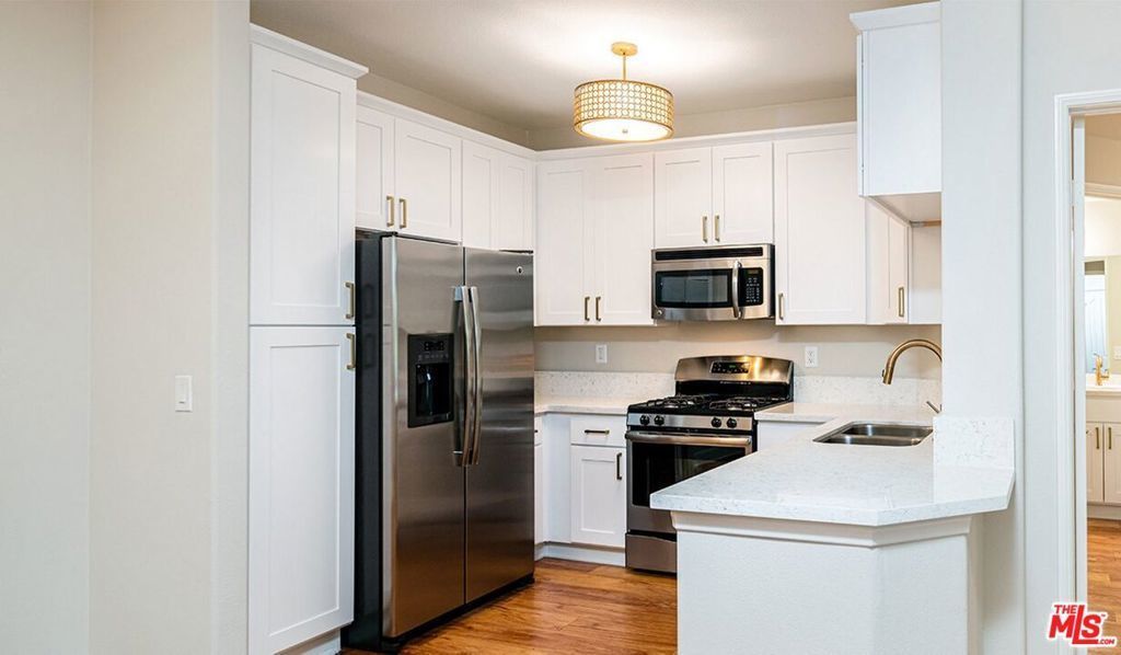 348 S Hauser Boulevard # 2-129, Los Angeles