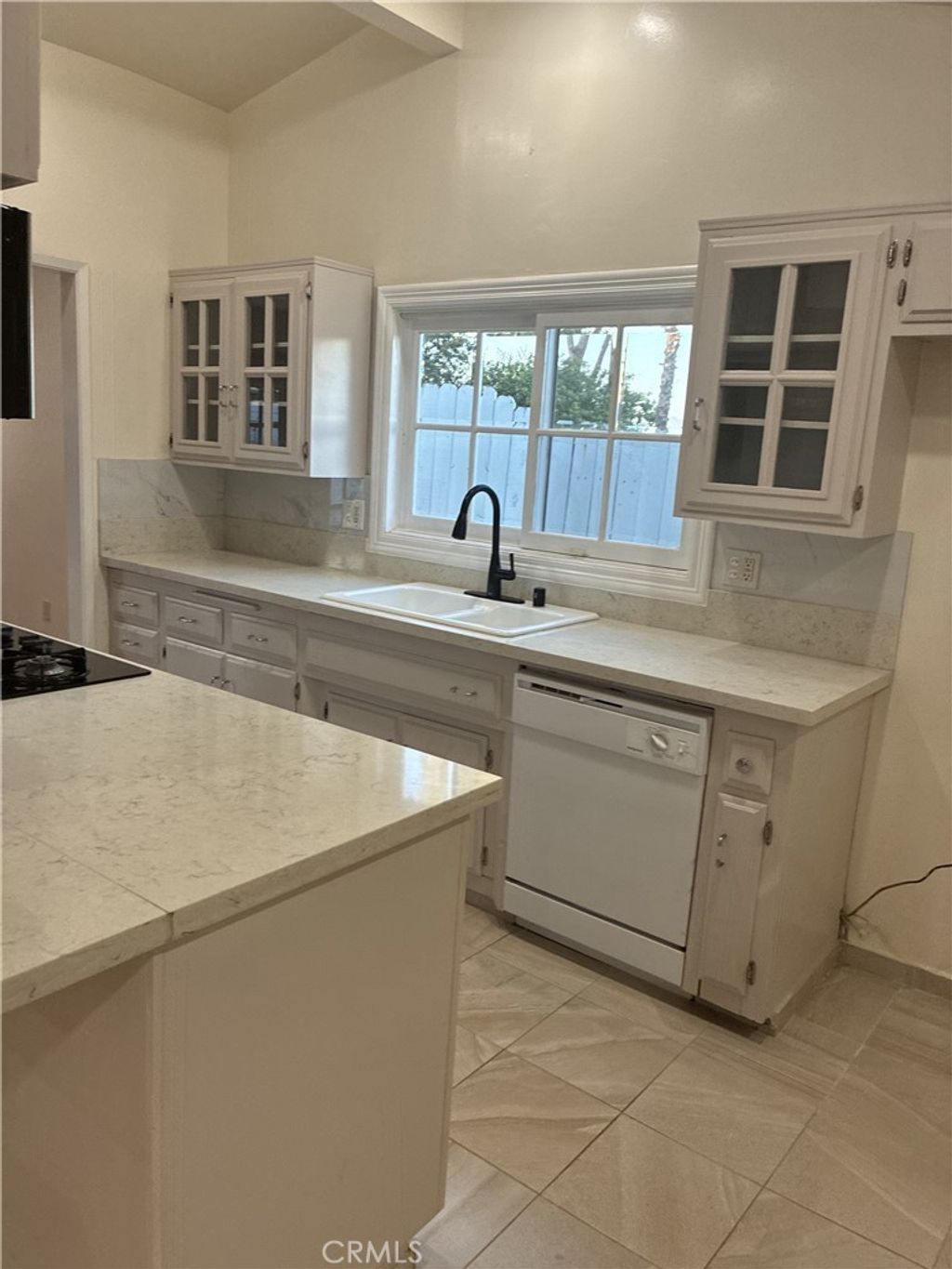 20405 Oxnard, Woodland Hills