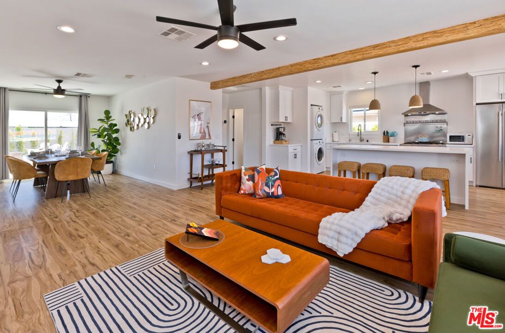 375 W Sunview Avenue, Palm Springs