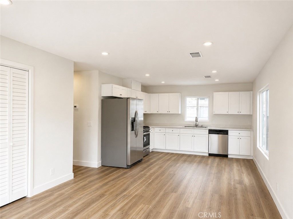 1040 El Camino # E, Costa Mesa