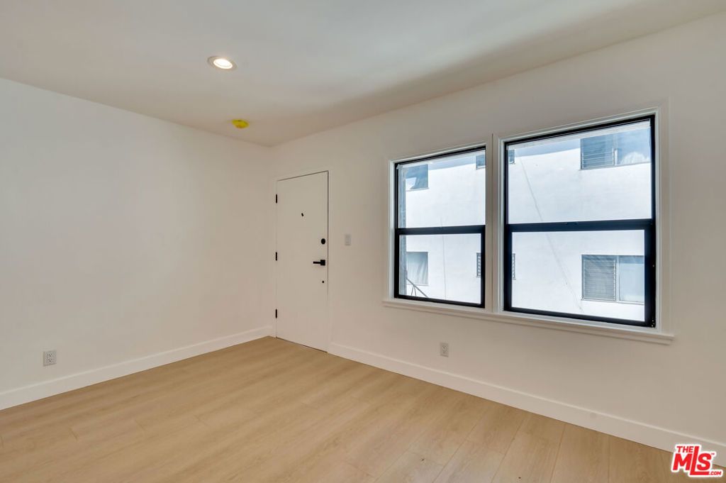 926 N Spaulding Avenue # 8, West Hollywood